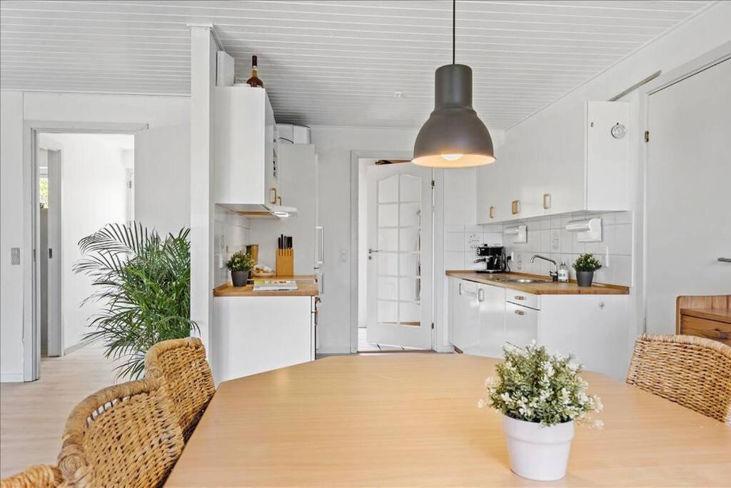 House Near Public Transport Villa Lystrup Exterior photo